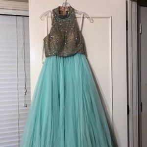 Sherri hill prom dress